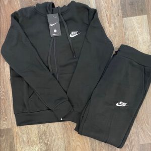 Nike Sweatsuit